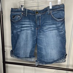 Hydraulic Bermuda Jean Shorts Size 20